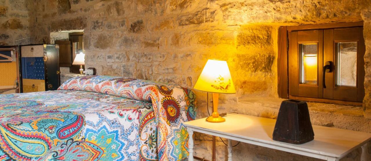 Casa Mur De Alujan Tierrantona Екстер'єр фото