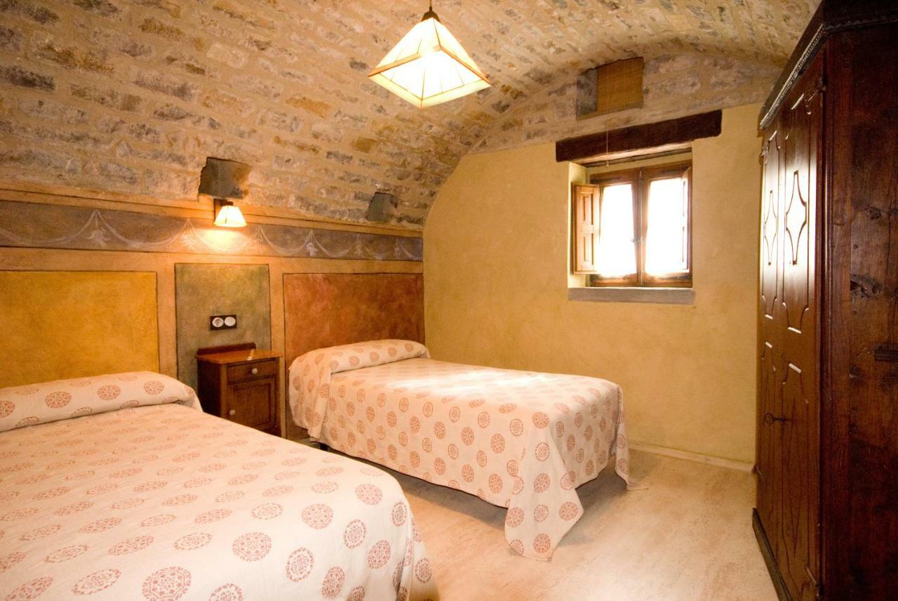 Casa Mur De Alujan Tierrantona Екстер'єр фото