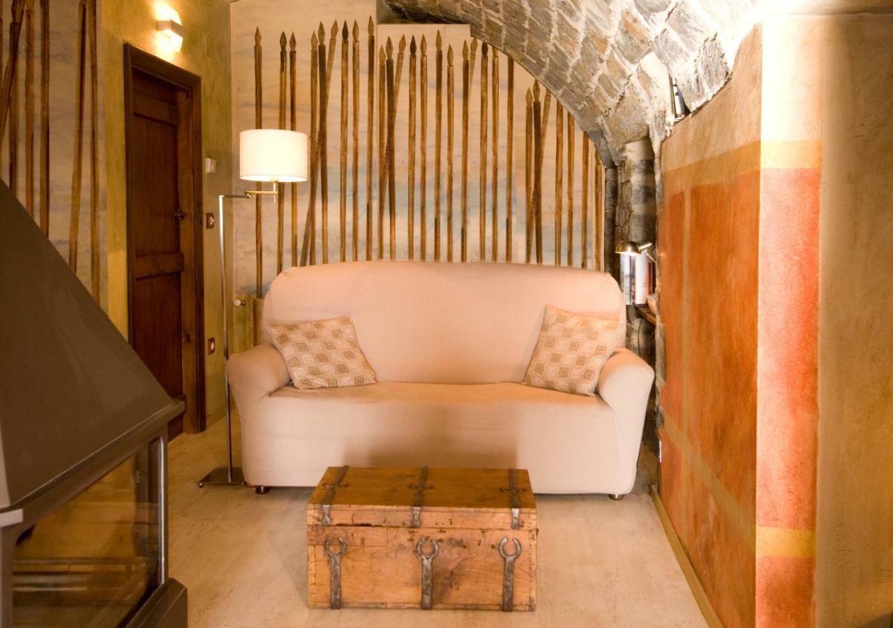 Casa Mur De Alujan Tierrantona Екстер'єр фото